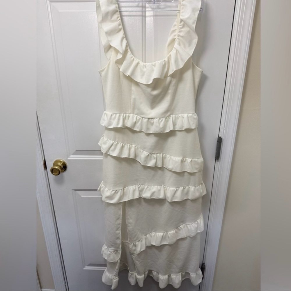 SHOW ME YOUR MUMU Greta Midi Dress In White XXL
Formal Bridal Ruffles Wedding